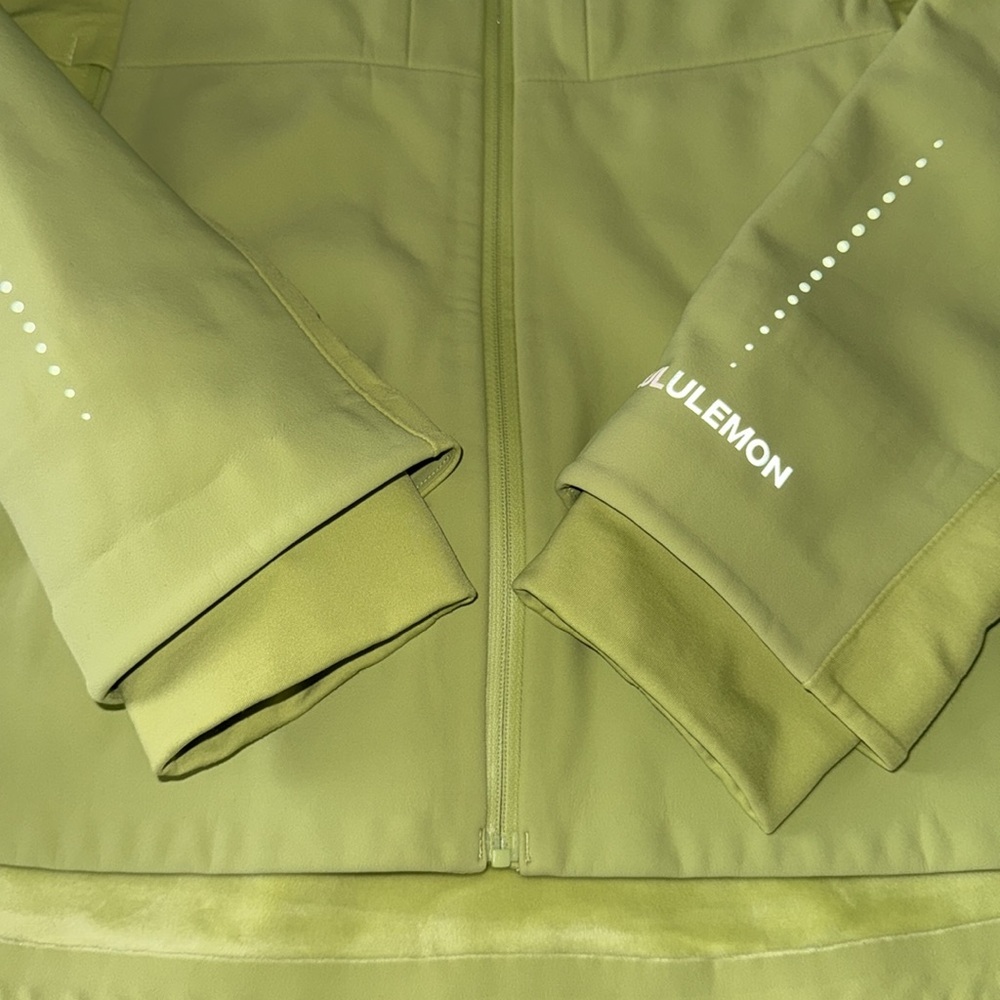 Lululemon Cross Chill Jacket *RepelShell in Wasabi Green Sz 14! - Picture 5 of 12